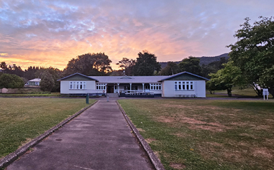 LAKE WHAKAMARINO LODGE