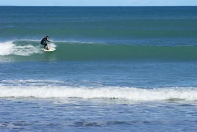 SURFING